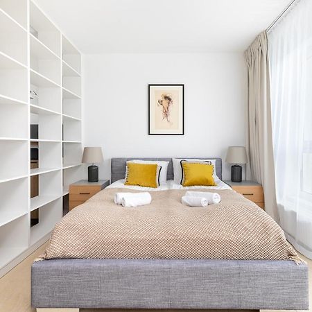 Sierpinskiego 1A - Studio With Balcony & Desk - Remote Work By Noclegi Renters Warschau Exterior foto