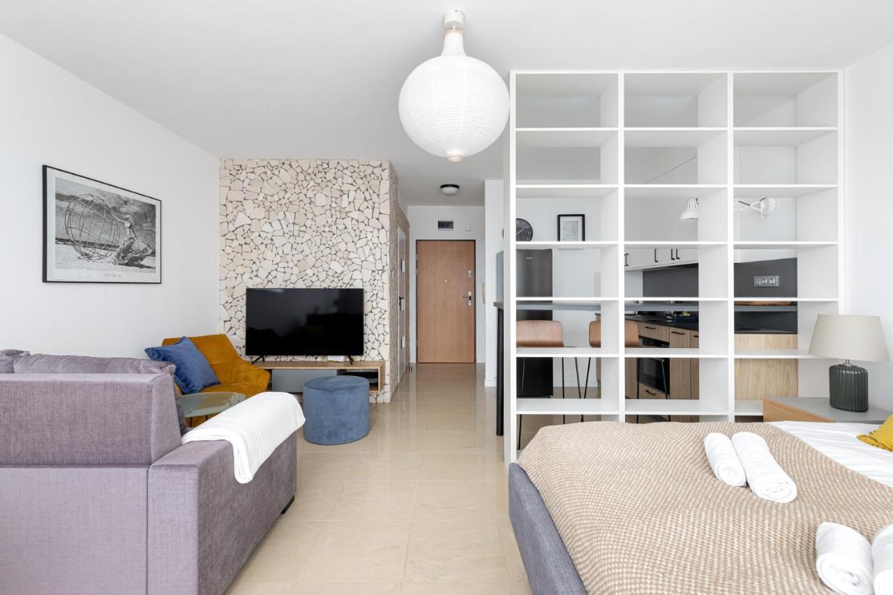 Sierpinskiego 1A - Studio With Balcony & Desk - Remote Work By Noclegi Renters Warschau Exterior foto