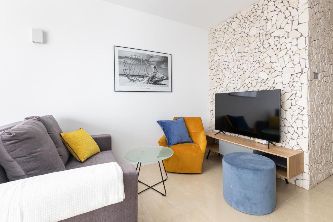 Sierpinskiego 1A - Studio With Balcony & Desk - Remote Work By Noclegi Renters Warschau Exterior foto
